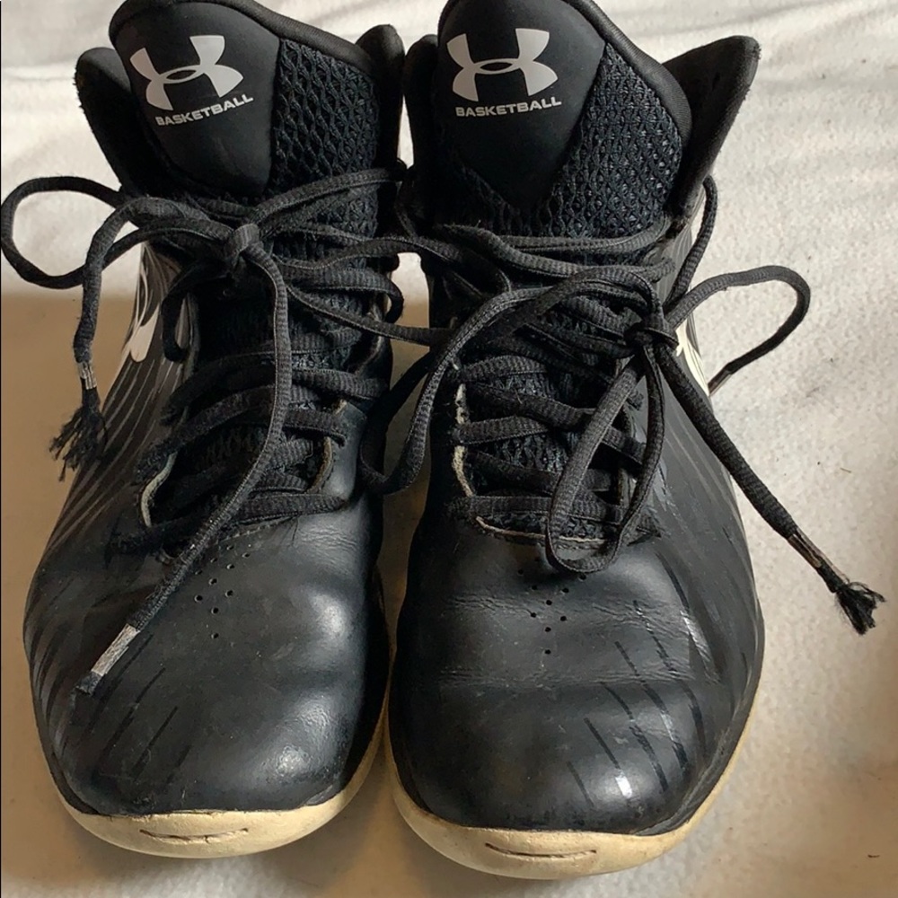 Boys Under Armour high-top Basketball shoes